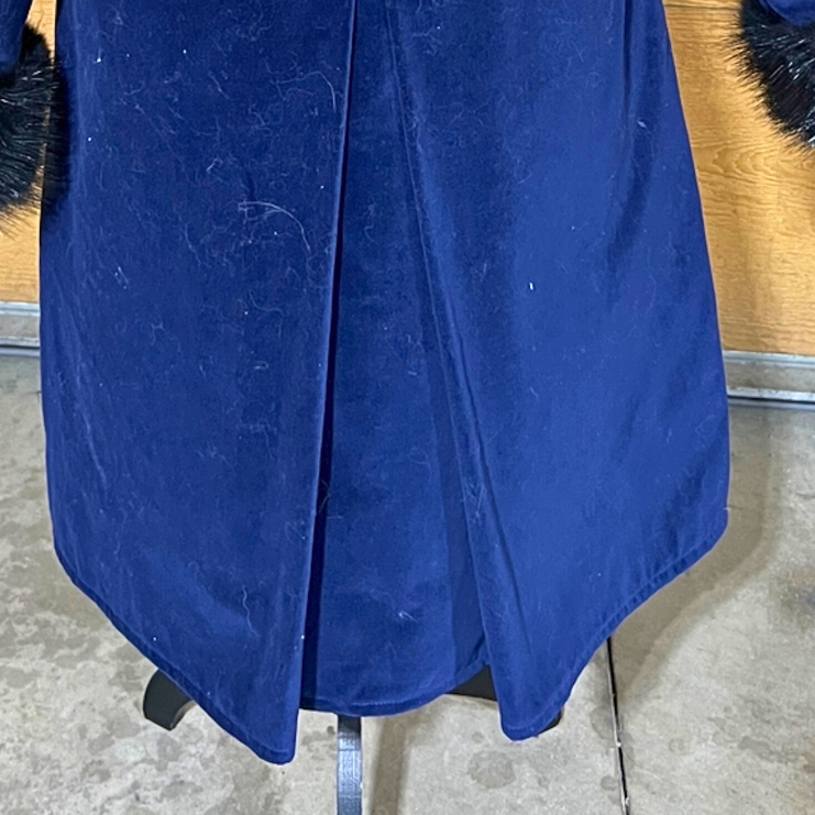 Contemporary Pleated Style Parka