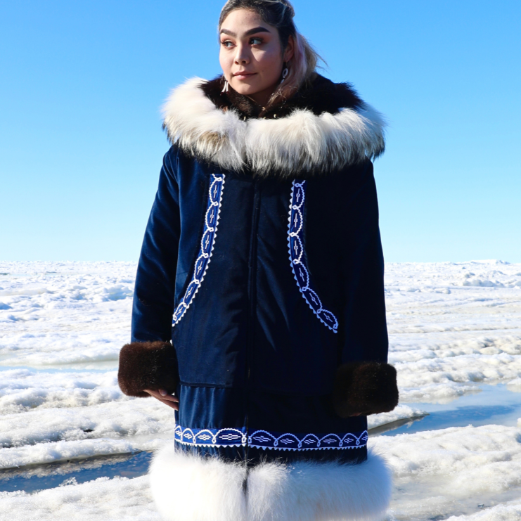 HISASHI着 SWITCHBLADE GRAPHICS LONG PARKA Signature A-Line Parka – Fur Coat with Wolf Trim & Native Detail
